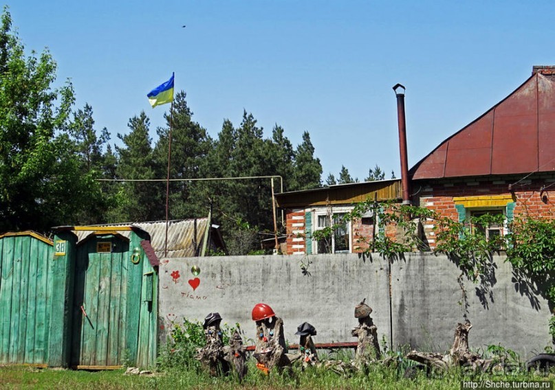 Есть лес, и есть опушка... и будет здесь избушка