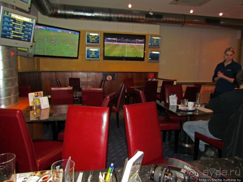 Отличный спорт-бар с on-line тотализатором в центре Инсбрука