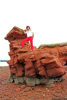 Берег красного песка... Рокки-Пойнт