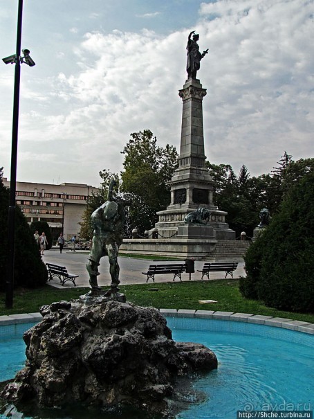 Монумент Свободы на одноименной площади в Русе