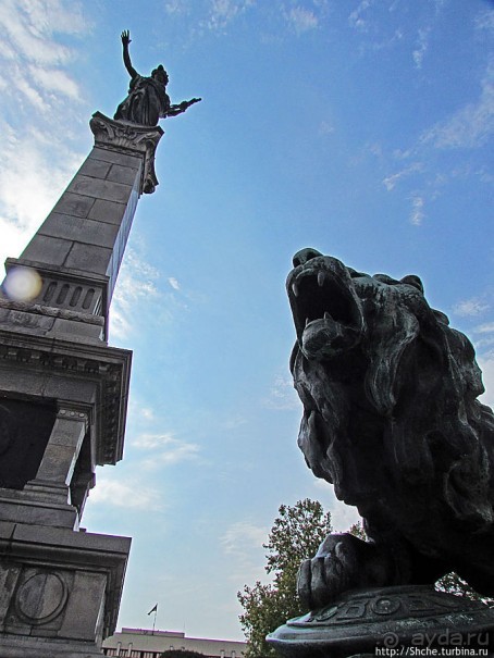 Монумент Свободы на одноименной площади в Русе