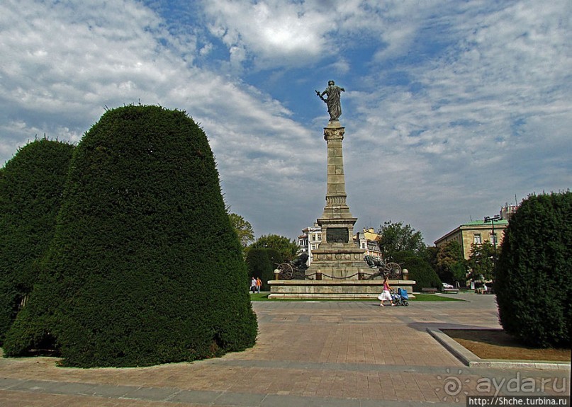 Монумент Свободы на одноименной площади в Русе