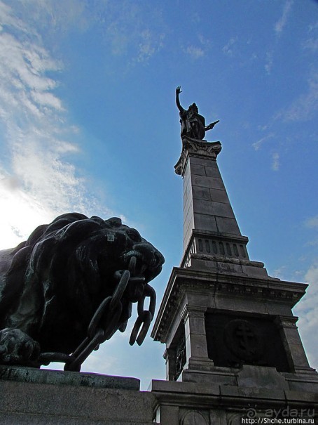 Монумент Свободы на одноименной площади в Русе