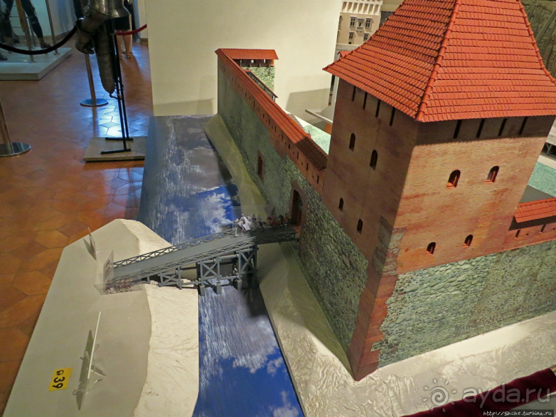 Музейные интерьеры Мирского замка