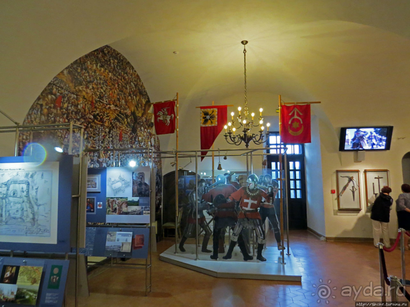 Альбом истории "Музейные интерьеры Мирского замка"