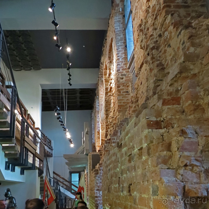 Альбом истории "Музейные интерьеры Мирского замка"