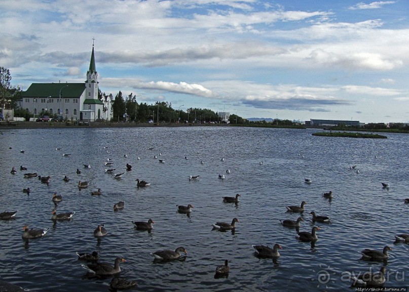 Тьёрнин — по-исландски просто "пруд" Тьёрнин — по-исландски просто "пруд"