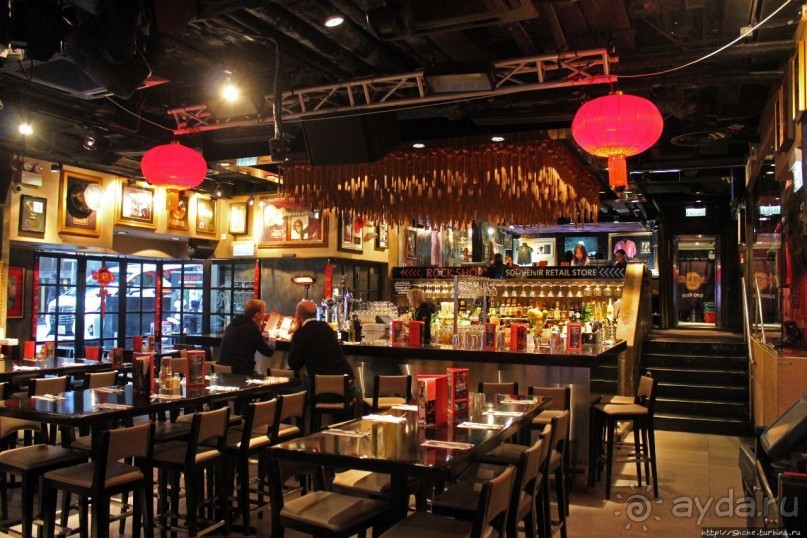 Альбом отзыва "Культовое кафе в Гонконге"