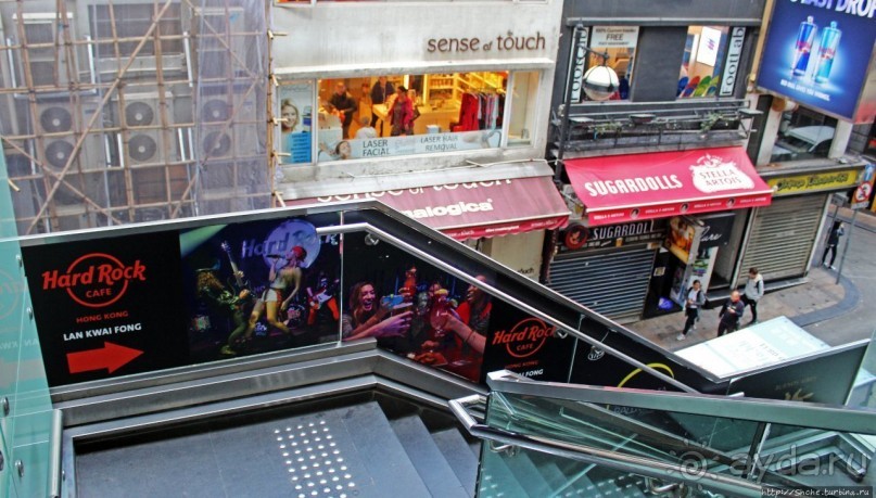Альбом отзыва "Культовое кафе в Гонконге"