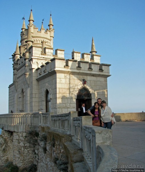 Круто, дорого, запоминающееся, но кушать лучше не здесь...