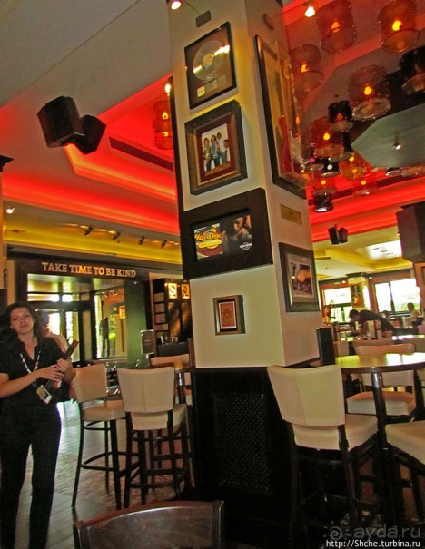 Культовое кафе в Бухаресте