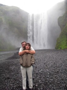 Альбом отзыва "Skogafoss- "компактный и мощный", один из символов Исландии"