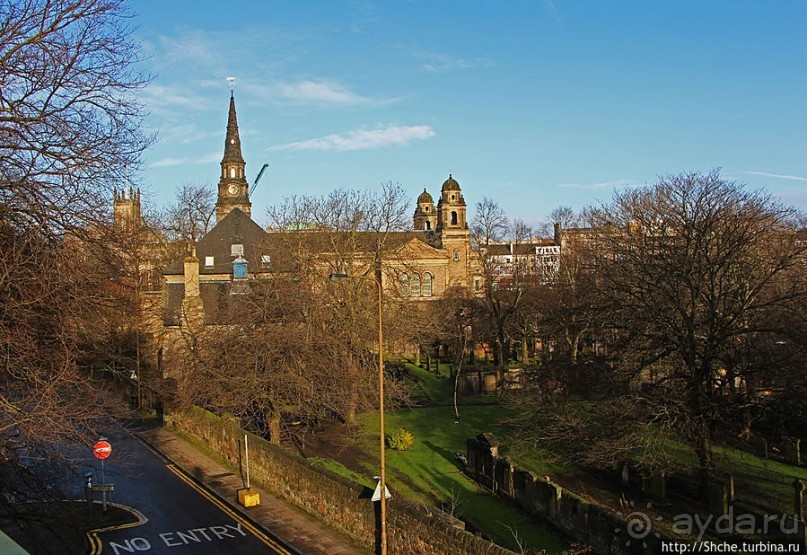 Притяжение каменных плит. Приходская церковь Св. Кутберта