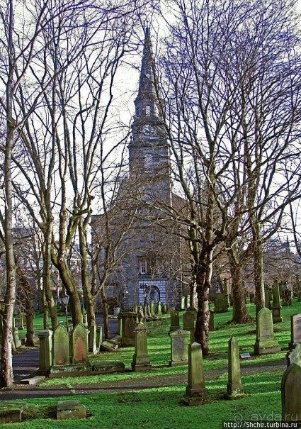 Притяжение каменных плит. Приходская церковь Св. Кутберта