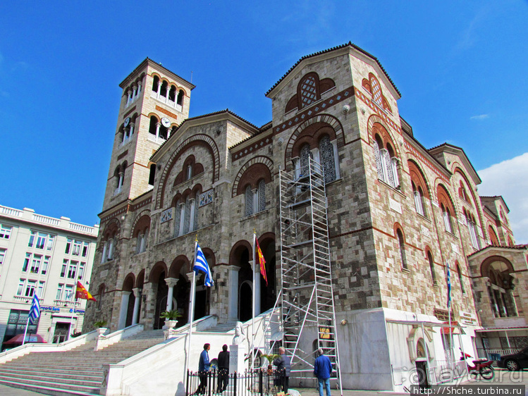 Пирей — "мал золотник, да дорог". Что еще, кроме порта