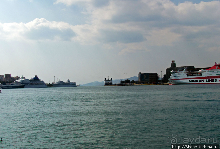 Пирей — "мал золотник, да дорог". Что еще, кроме порта