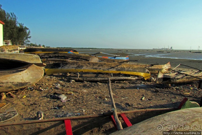 Рыбацкая бухта в Тулиаре. Отлив