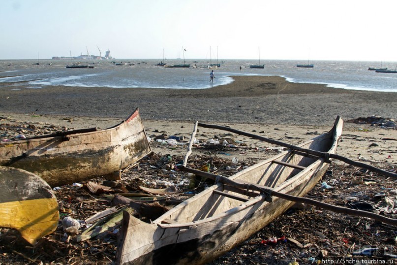 Рыбацкая бухта в Тулиаре. Отлив