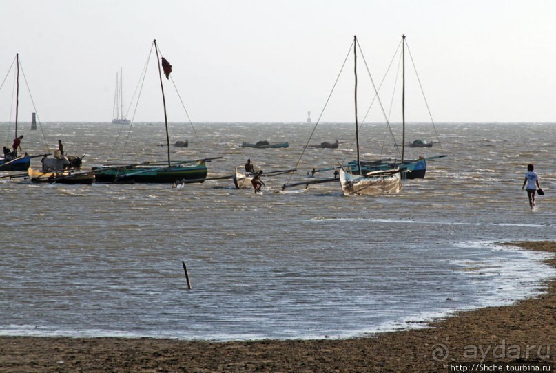 Рыбацкая бухта в Тулиаре. Отлив