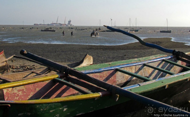 Рыбацкая бухта в Тулиаре. Отлив