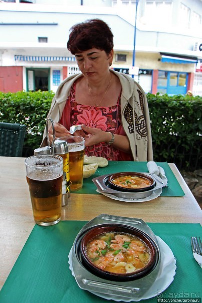 Ресторан с квази-лондонским именем и большой террасой