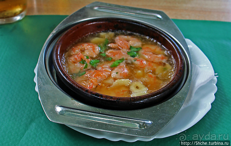 Ресторан с квази-лондонским именем и большой террасой