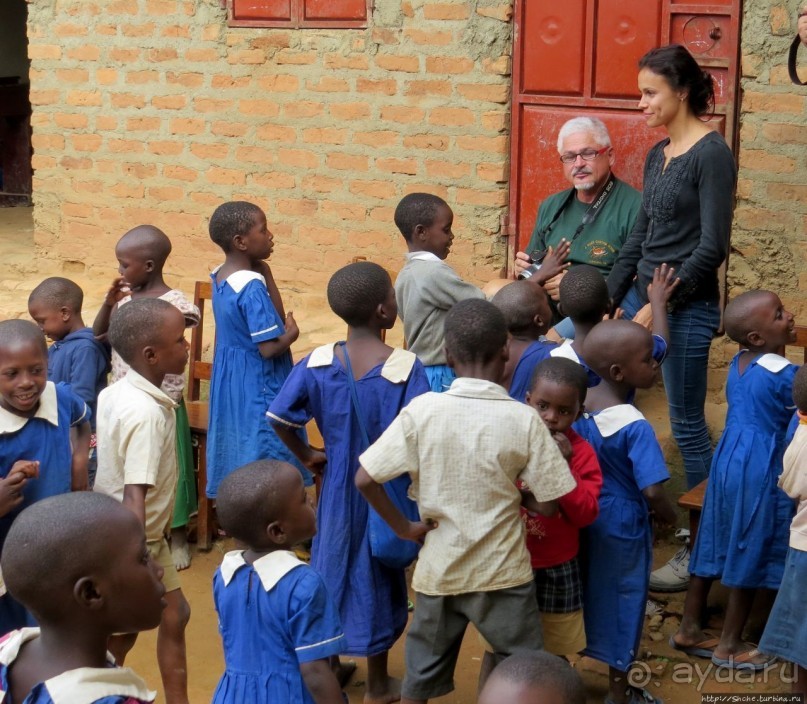 Обычная школа в глубинке Уганды
