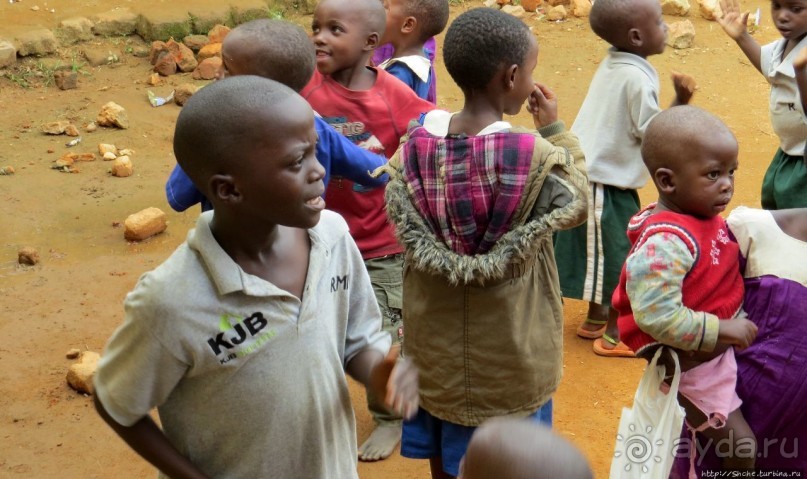 Обычная школа в глубинке Уганды