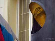 Доктор, меня не покидает ощущение, что за мной следят