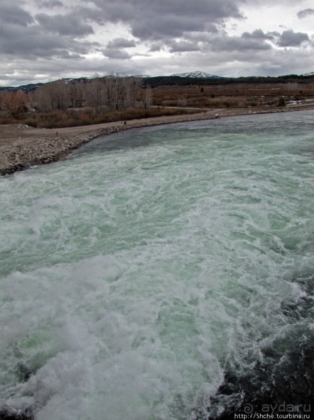 Альбом отзыва "Jackson Lake Dam - дамба на озере Джексон"