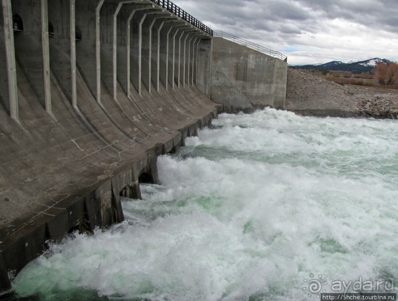Jackson Lake Dam - дамба на озере Джексон