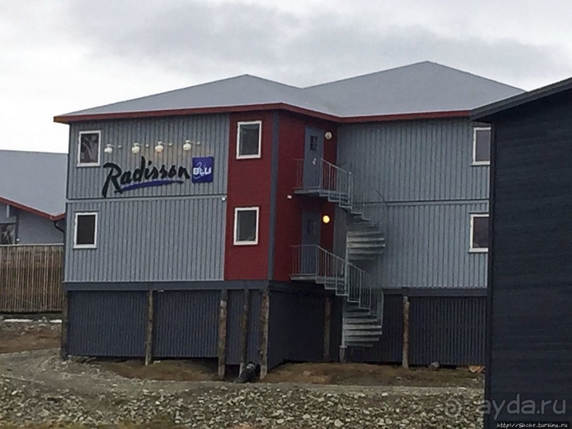 (Как-бы) город Лонгйир — (как-бы) столица (как-бы)страны