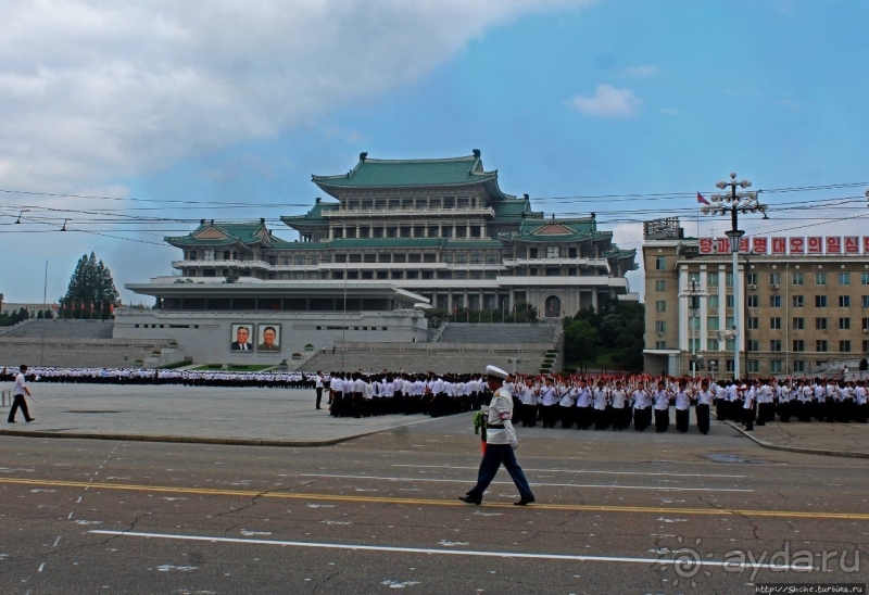 Площадь имени Ким Ир Сена и репетиция парада 9 сентября