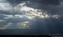 Долина Смерти. Тучи на небе — все оттенки серого и голубого