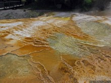 Пространственно-цветовые вариации Мамонтовых источников