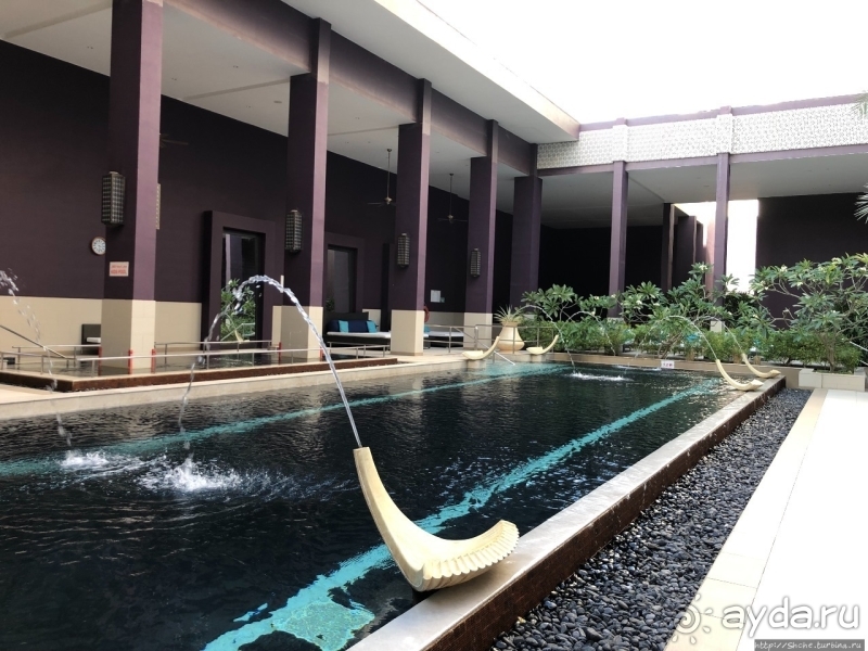 Оман нас встретил роскошным отелем