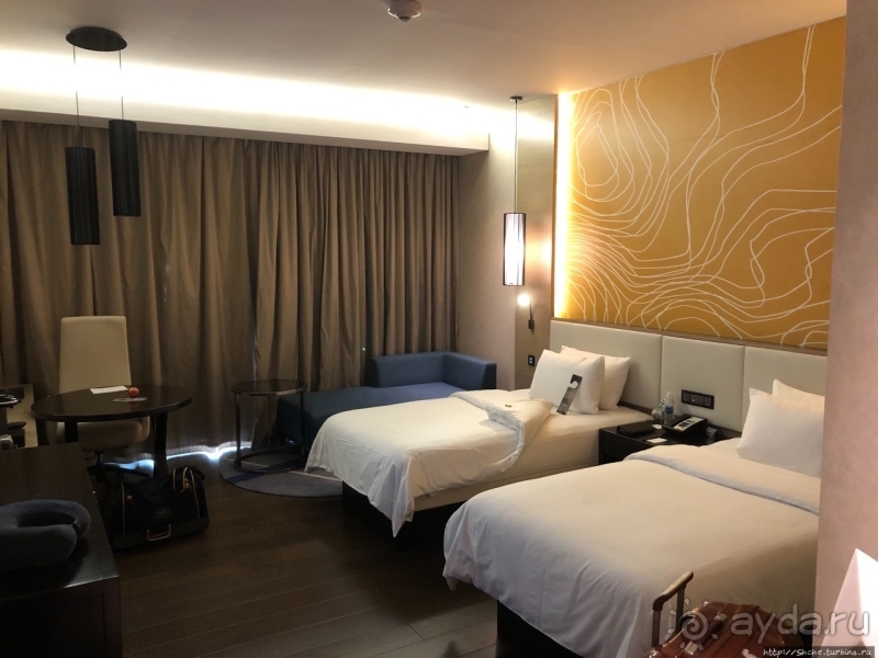 Оман нас встретил роскошным отелем