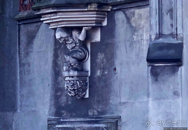 Замок в Копице — сгорел, но обещает вернуться