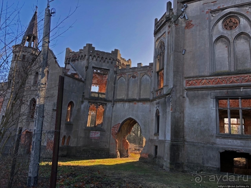 Замок в Копице — сгорел, но обещает вернуться