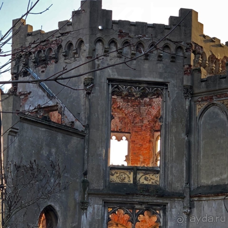 Замок в Копице — сгорел, но обещает вернуться