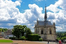 Часовня св. Губерта — скромное захоронение скромного бога