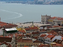 Castelo de Sao Jorge на вершине холма Алфама