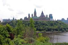 Погожий день в столице Канады