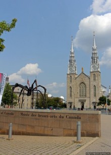 Погожий день в столице Канады