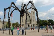 Погожий день в столице Канады