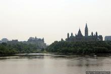 Погожий день в столице Канады