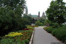 Погожий день в столице Канады