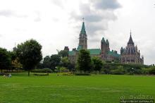 Погожий день в столице Канады