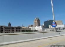 Въезжаем в любой город США. Зачем мы такое снимаем?