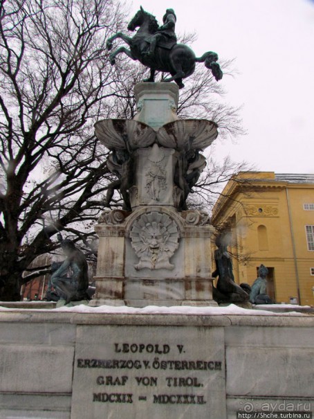 Рассмотрите повнимательнее, для нас же старались